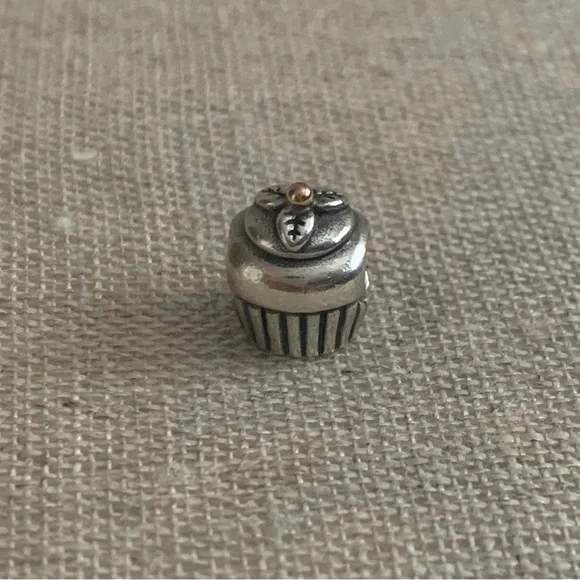 RETIRED Authentic Pandora Cupcake Charm With 14K Gold - Picture 8 of 9